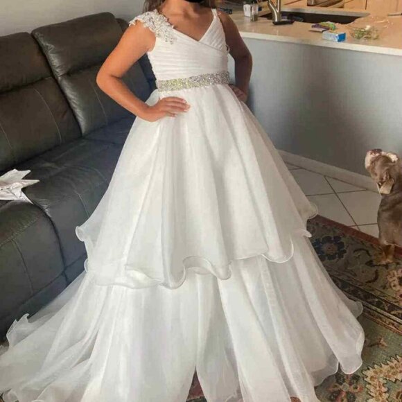 Ashley Lauren white pageant dress little girl size 12, with a small train - Picture 1 of 3